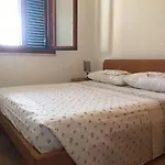 Nyaraló Licasedimare *
